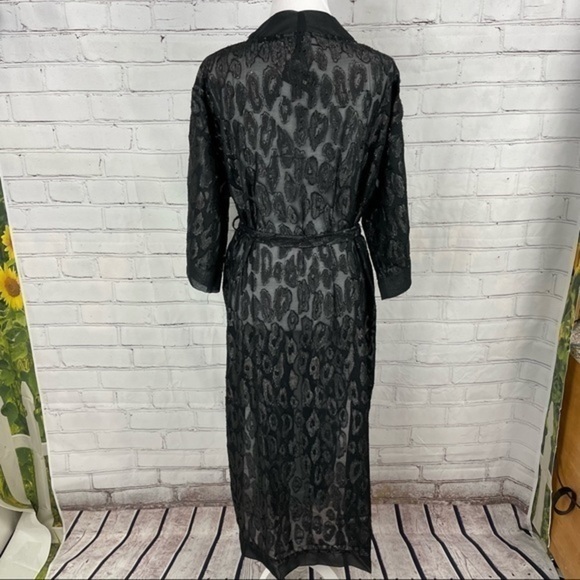 EXPRESS Black Burn Out Leopard Kimono One Size - Picture 8 of 16